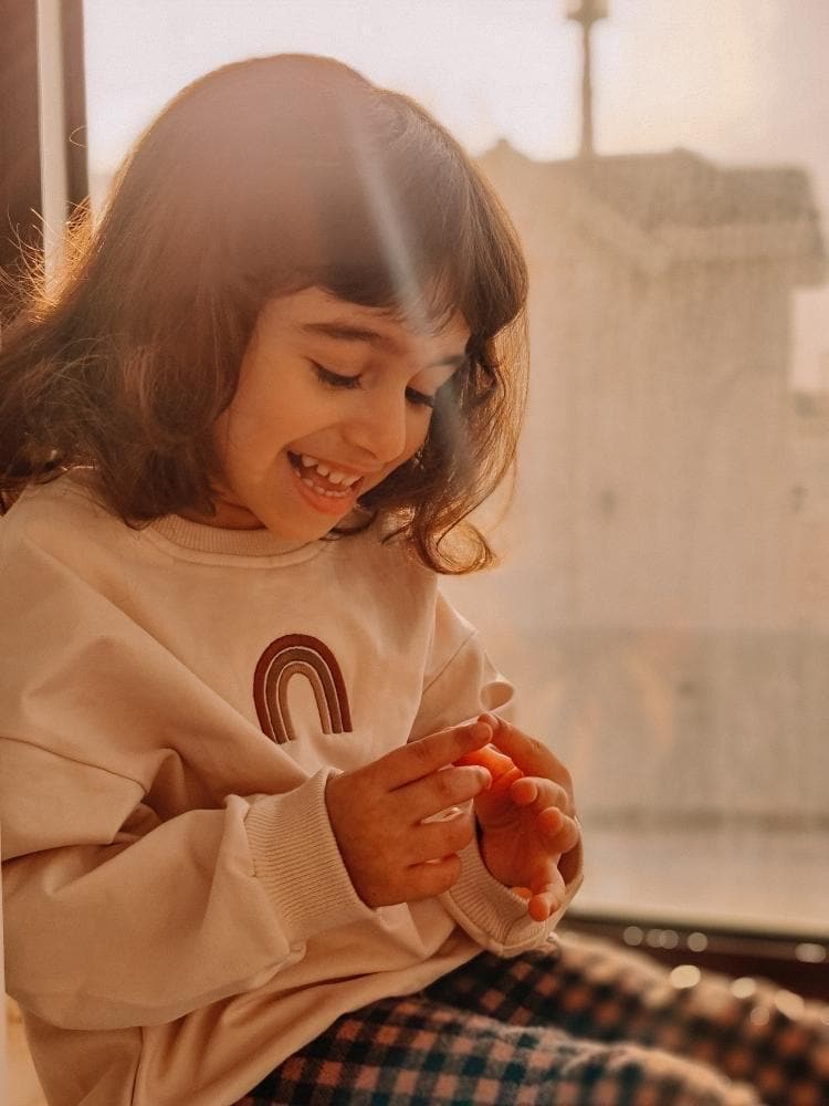 Rainbow sweater | milk